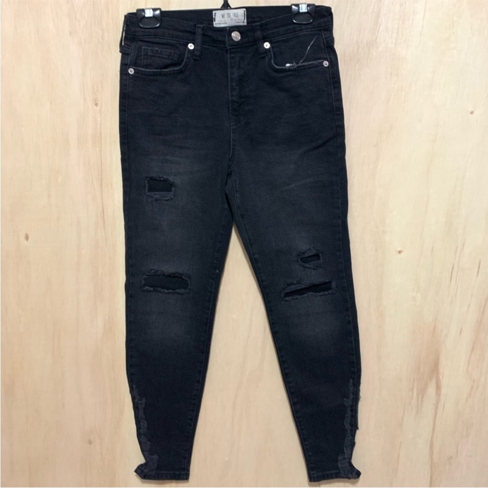 Free People Black About a Girl Ripped‎ HighRise Crop Jean size 30 - Picture 2 of 16